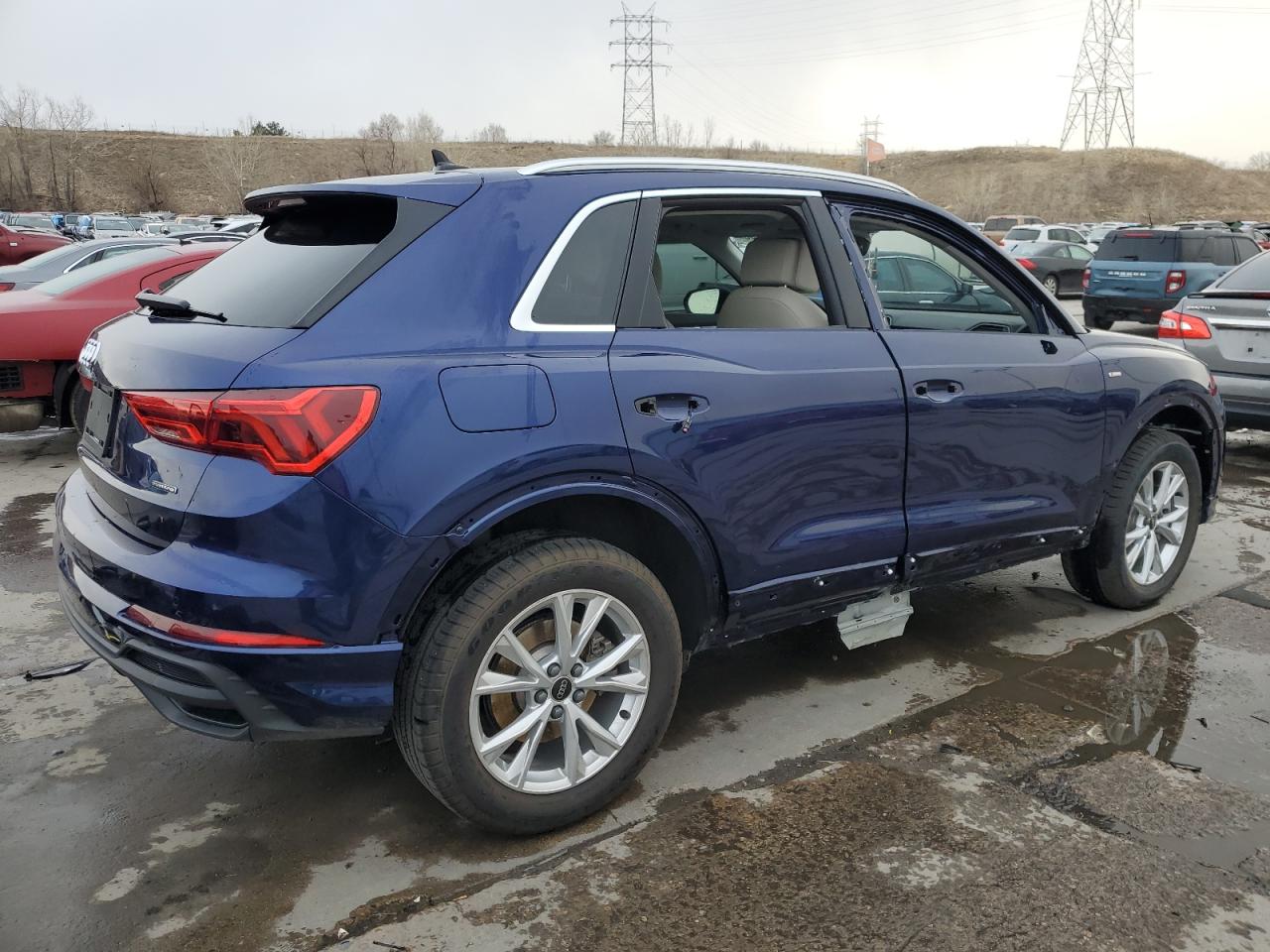 2024 Audi Q3 - Image 3