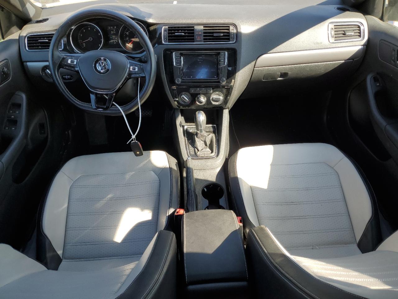 2016 Volkswagen Jetta - Image 8