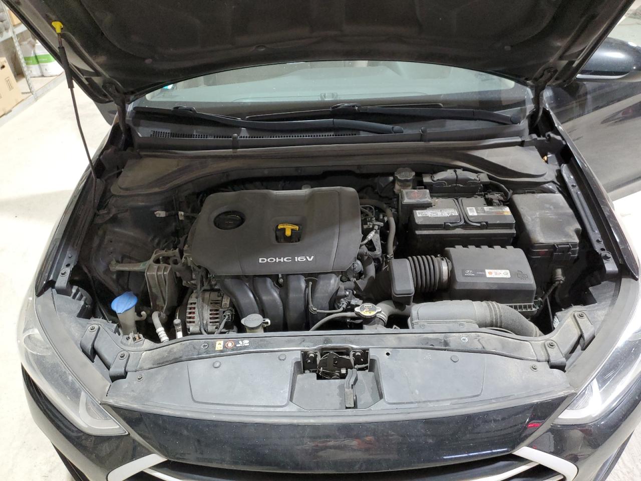2018 Hyundai Elantra - Image 11