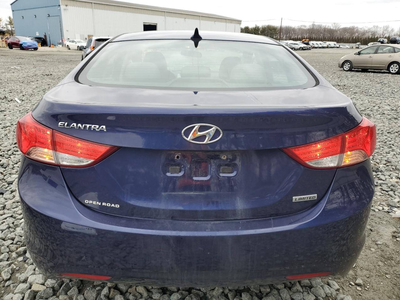 2013 Hyundai Elantra - Image 6