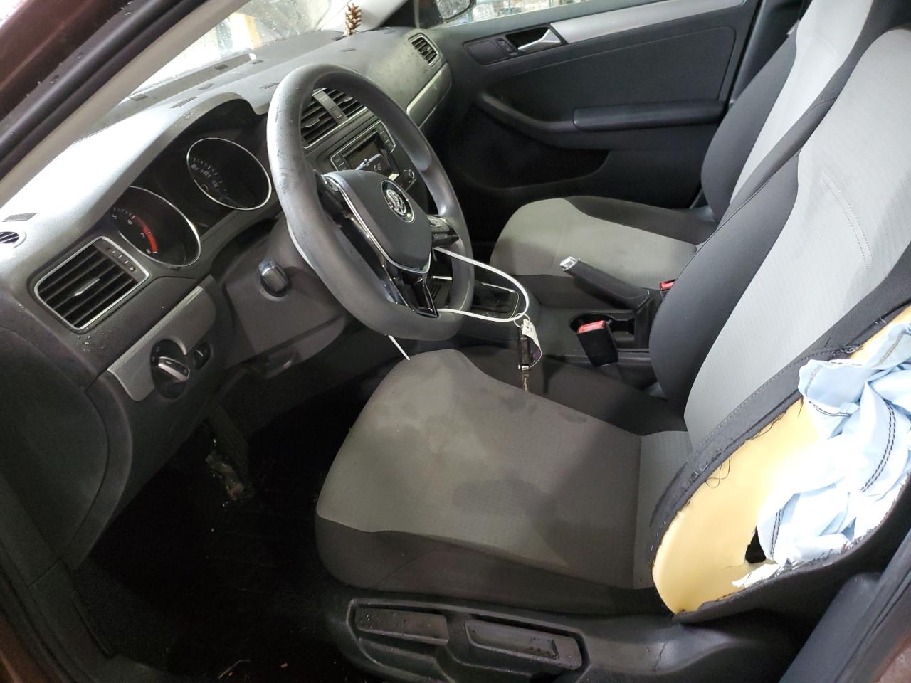 2017 Volkswagen Jetta - Image 7