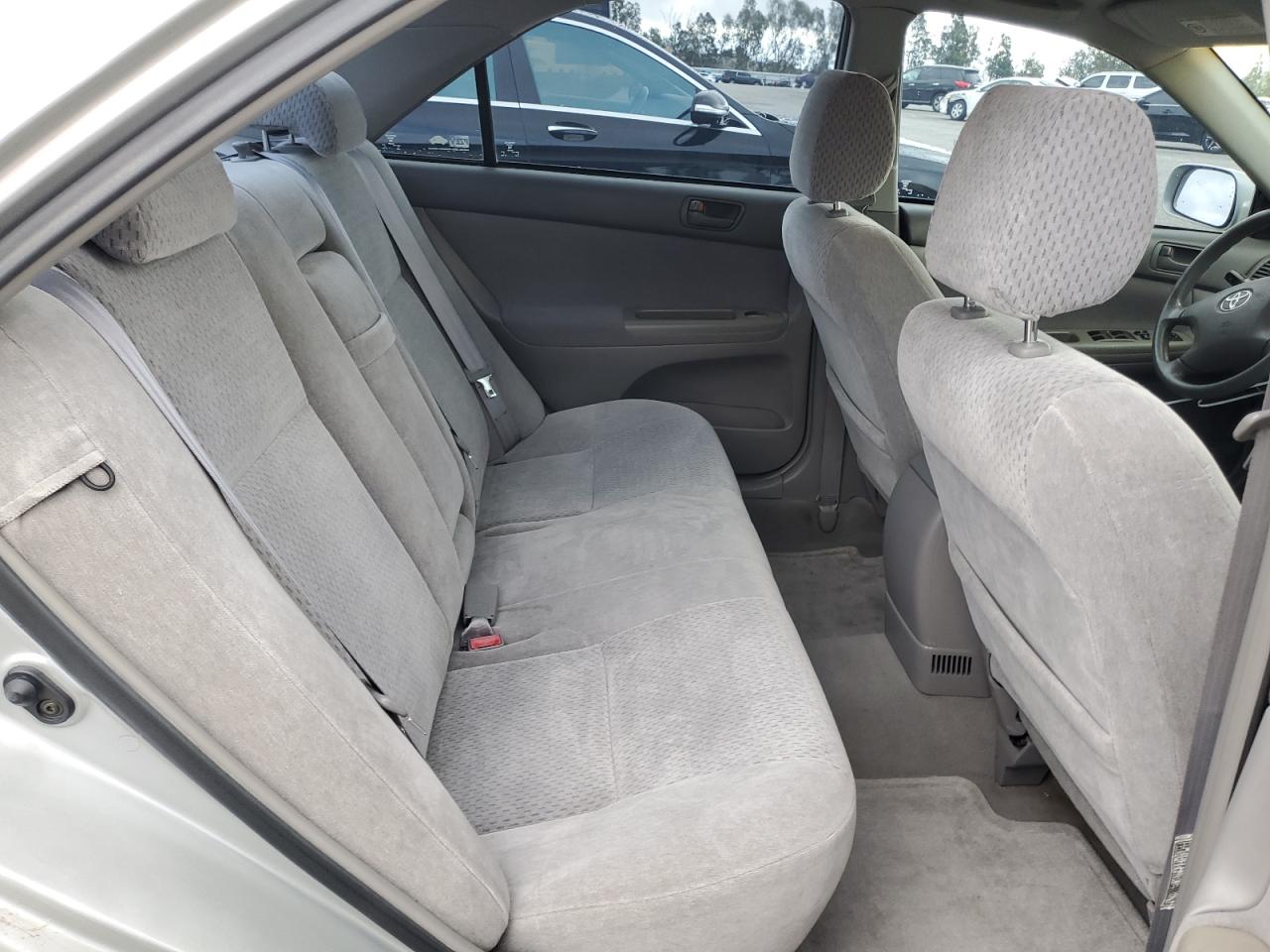 2003 Toyota Camry - Image 10