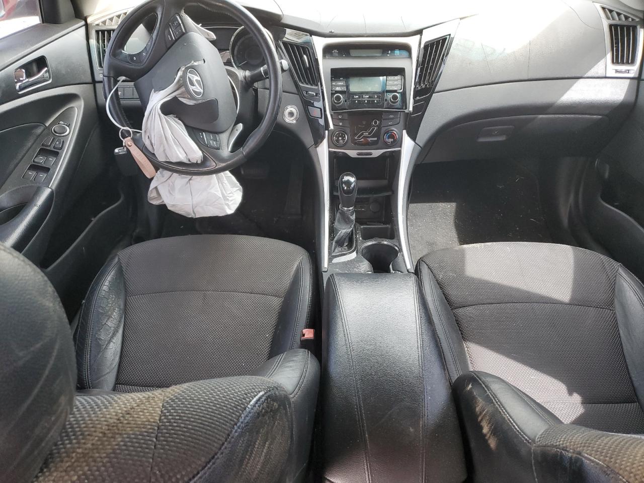 2011 Hyundai Sonata - Image 8