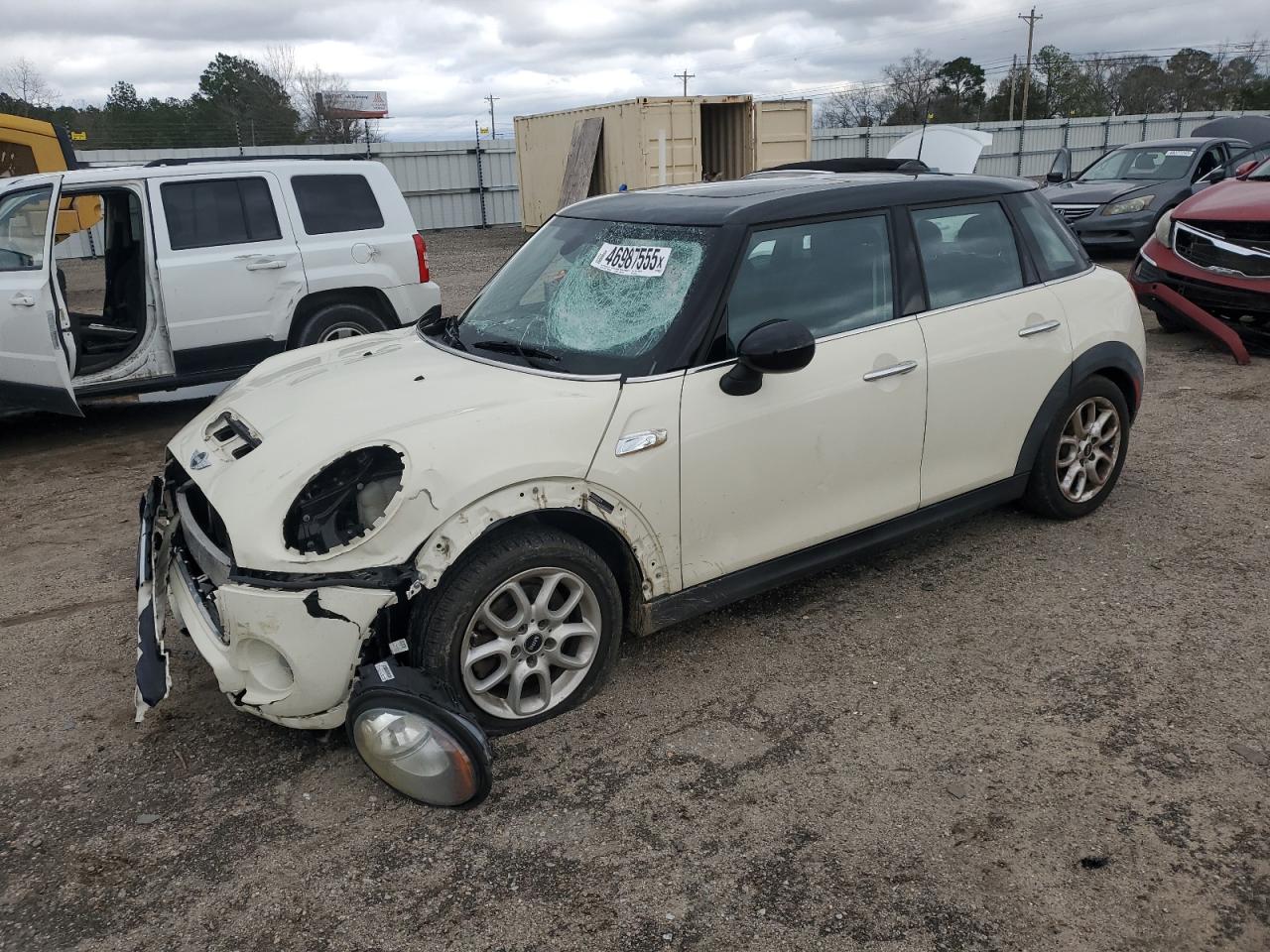 2015 MINI Cooper - Image 1