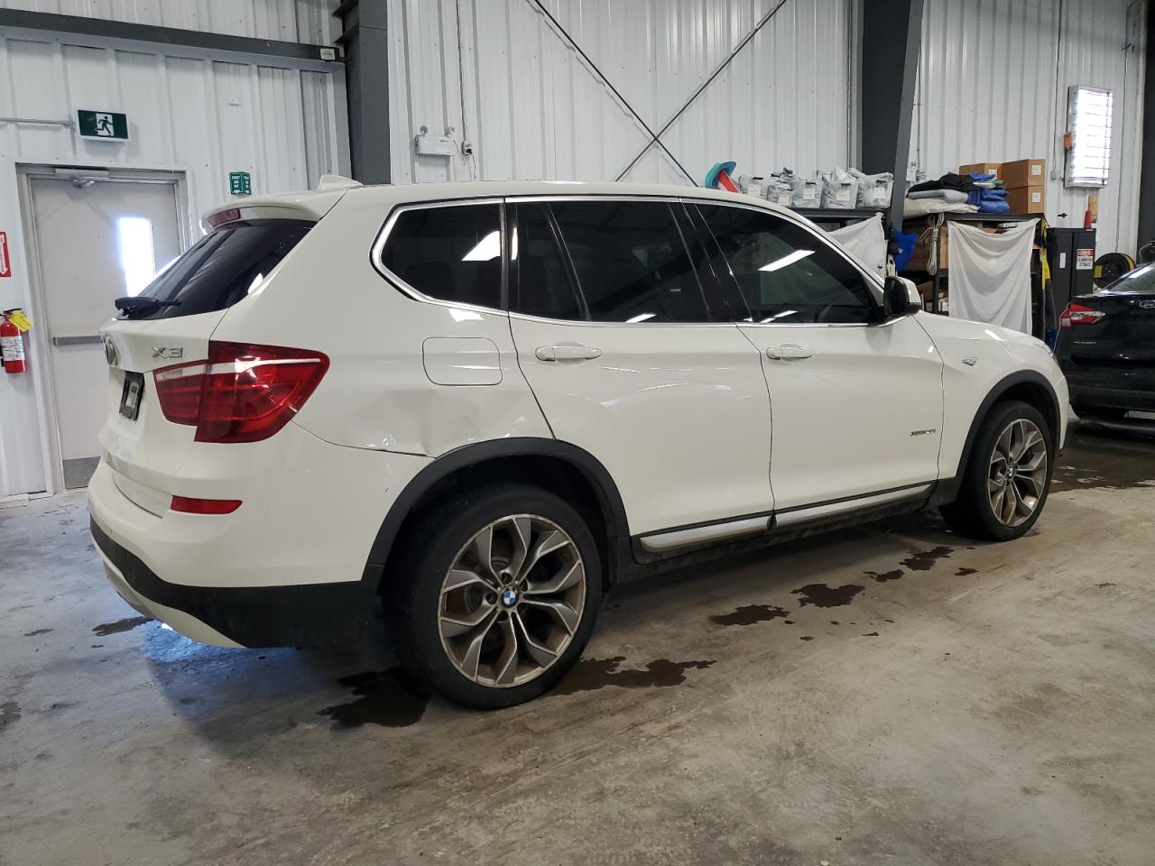 2015 BMW X3 - Image 3