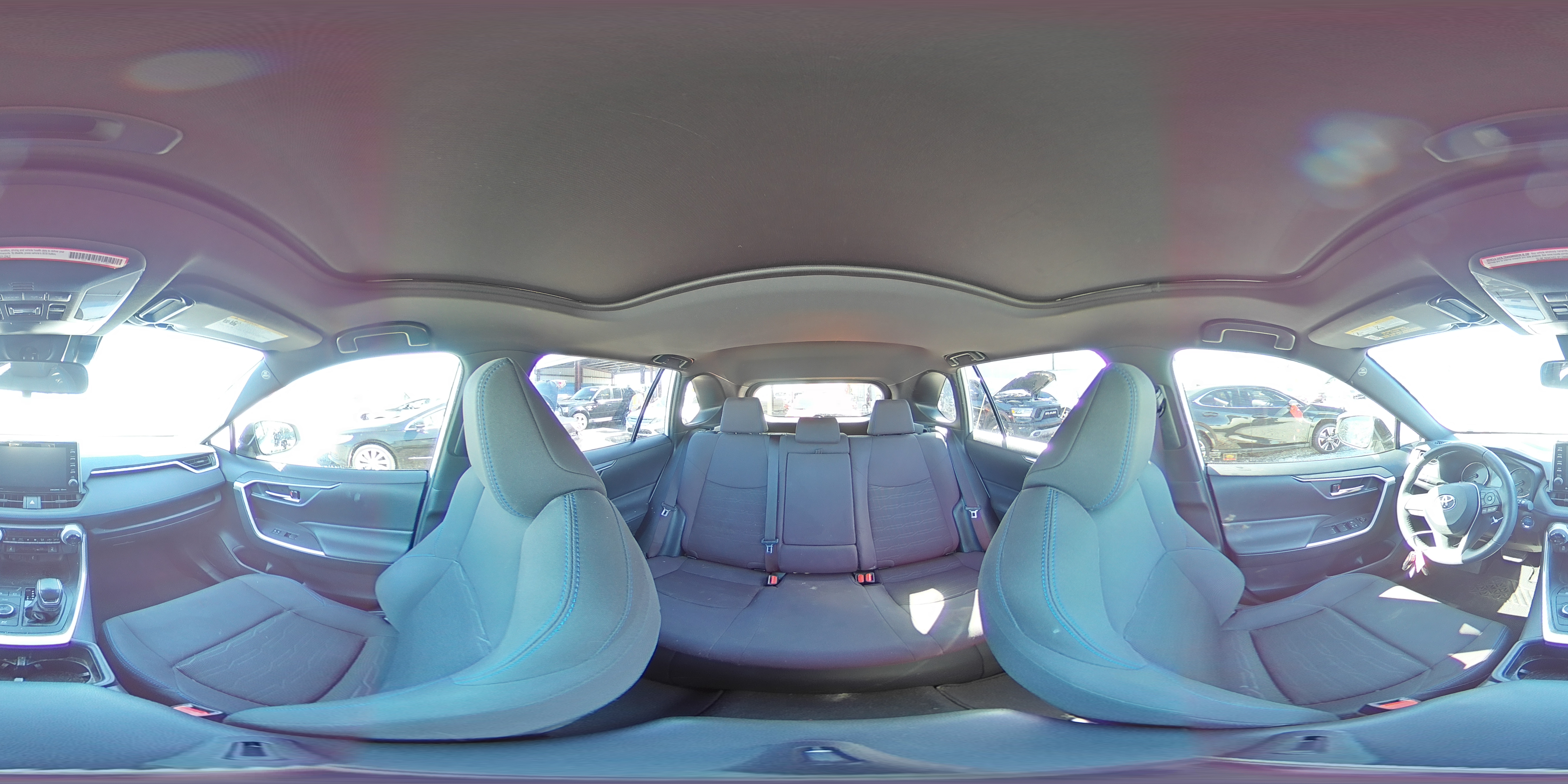 2022 Toyota RAV 4 - Image 16