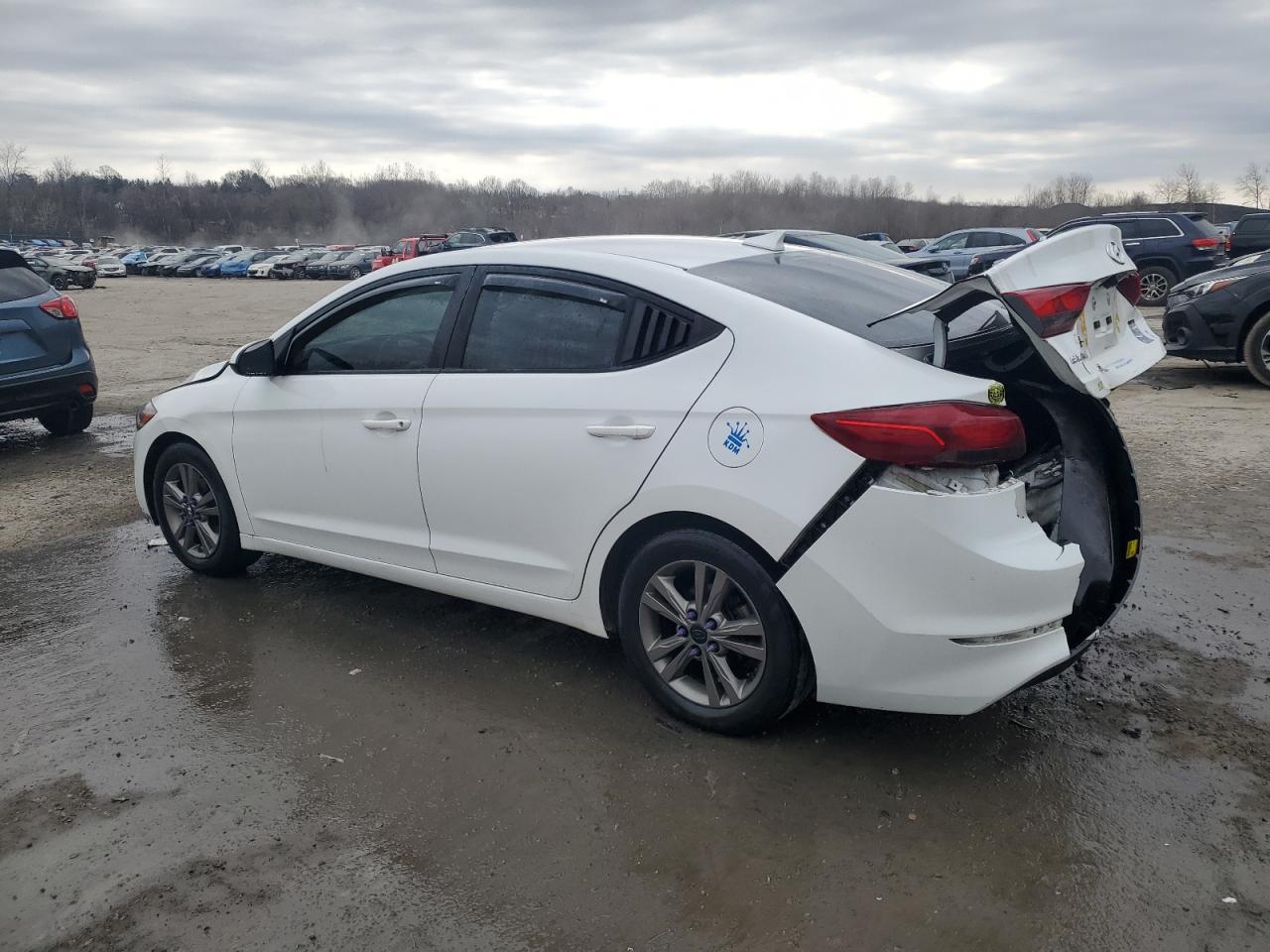 2018 Hyundai Elantra - Image 2