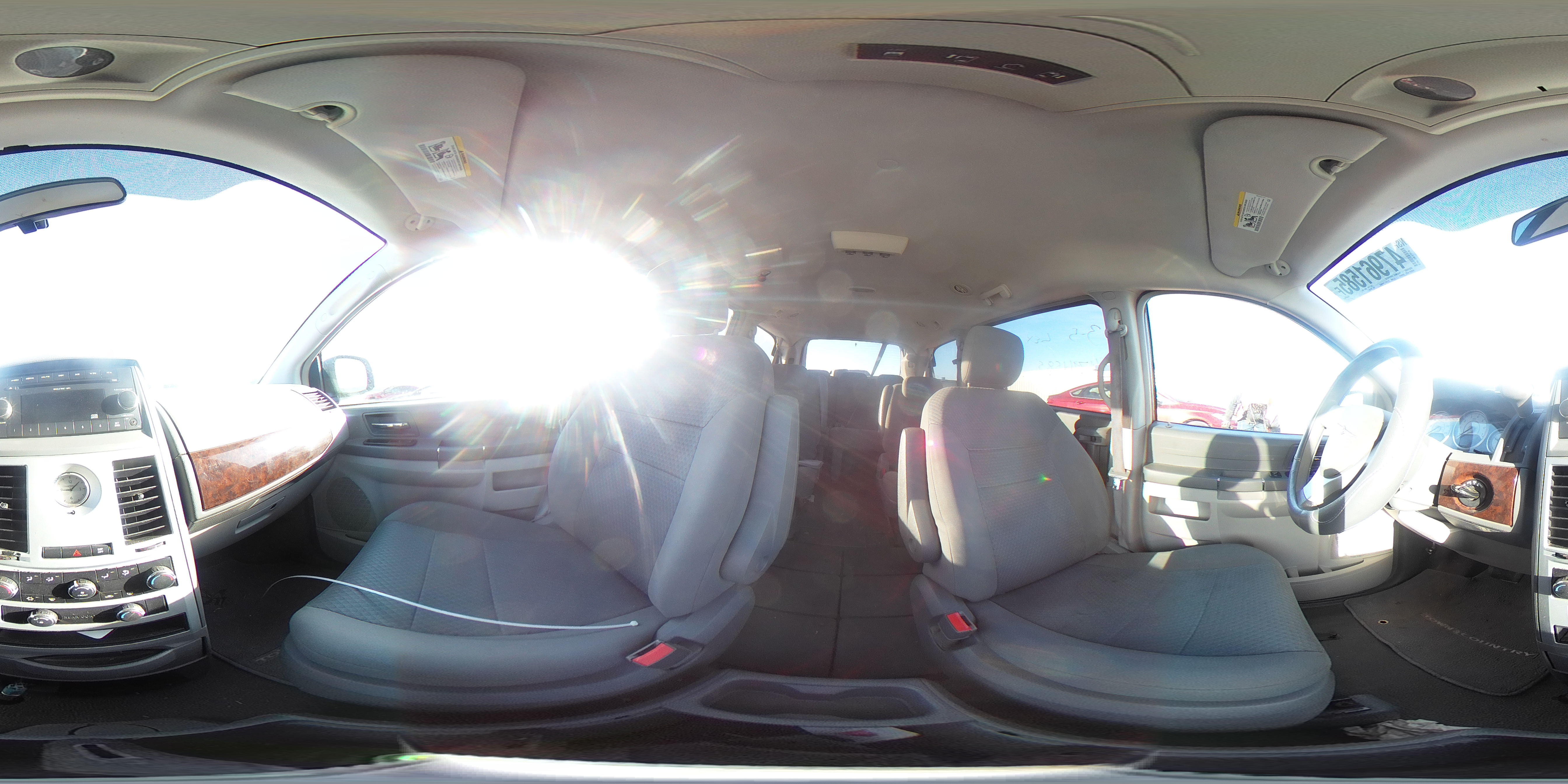 2010 Chrysler Town & Country - Image 14