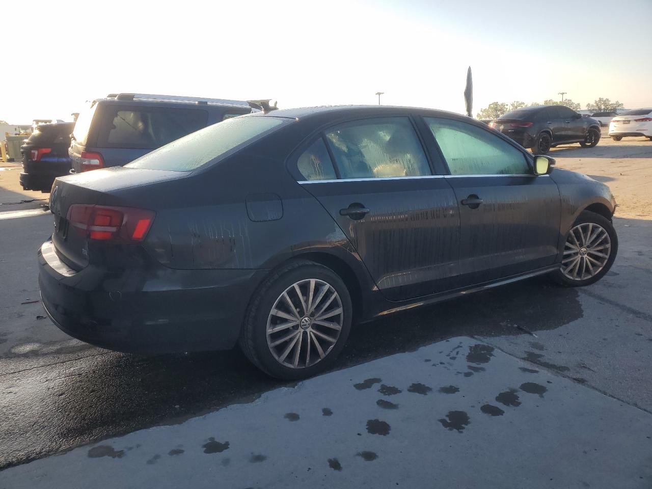2016 Volkswagen Jetta - Image 3
