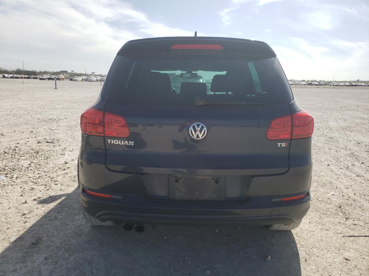 2016 Volkswagen Tiguan - Image 6