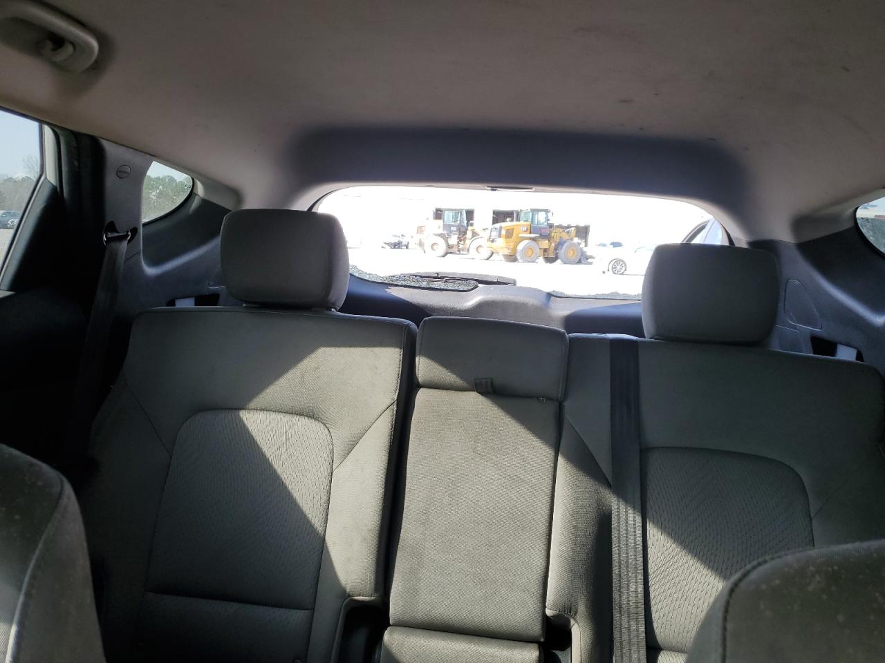 2013 Hyundai Santa Fe - Image 10