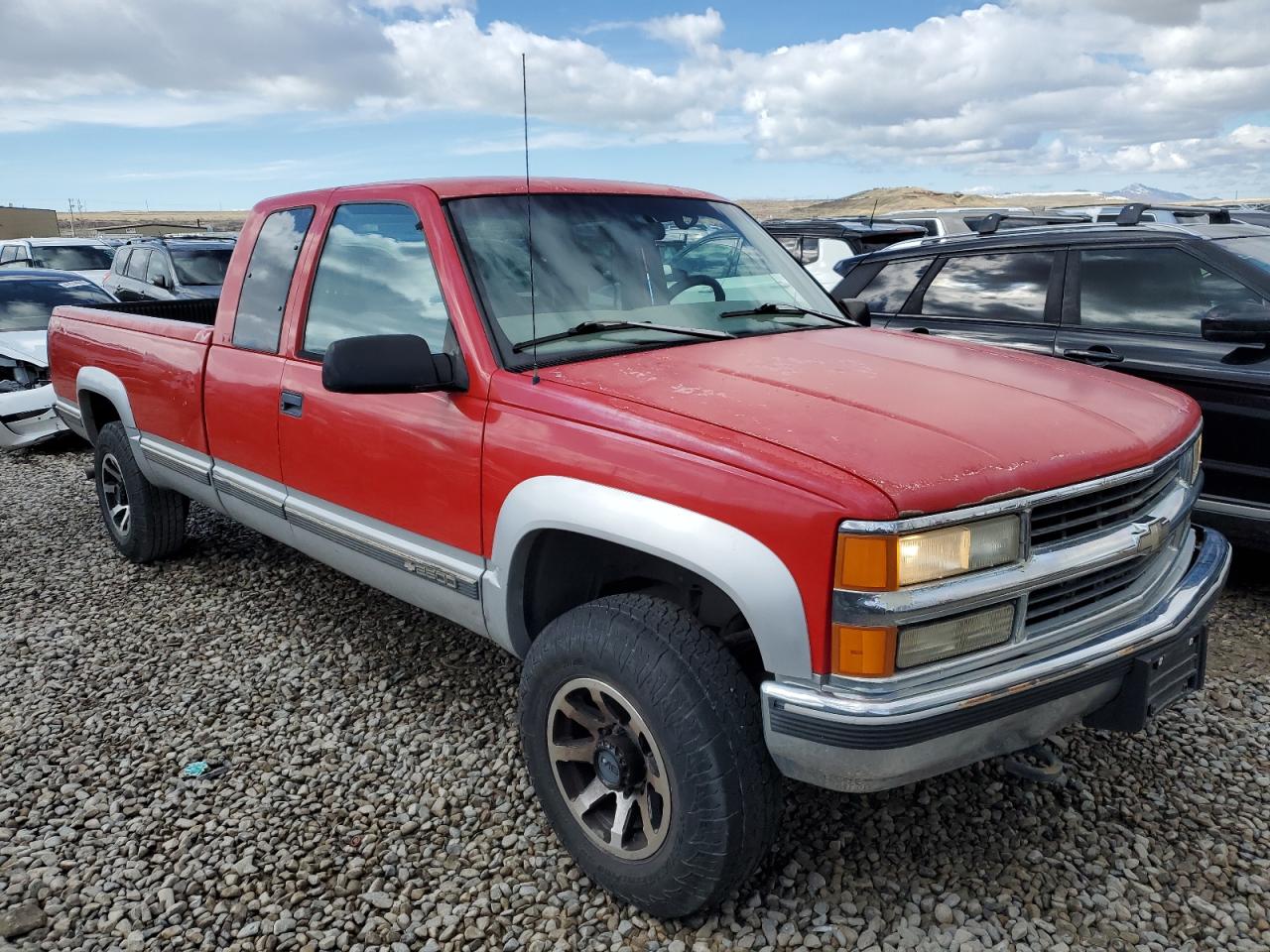 1997 Chevrolet GMT-400 - Image 4