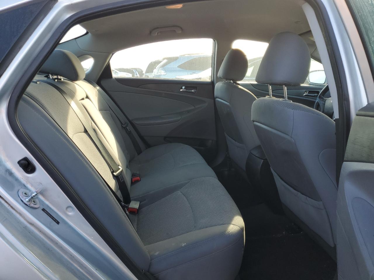 2013 Hyundai Sonata - Image 10