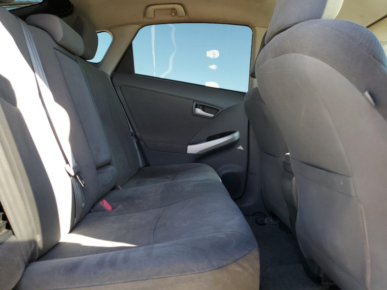 2010 Toyota Prius - Image 10