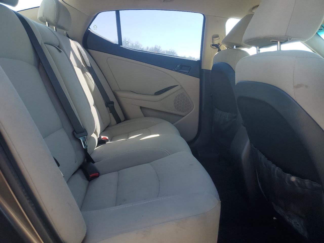 2015 Kia Optima - Image 10