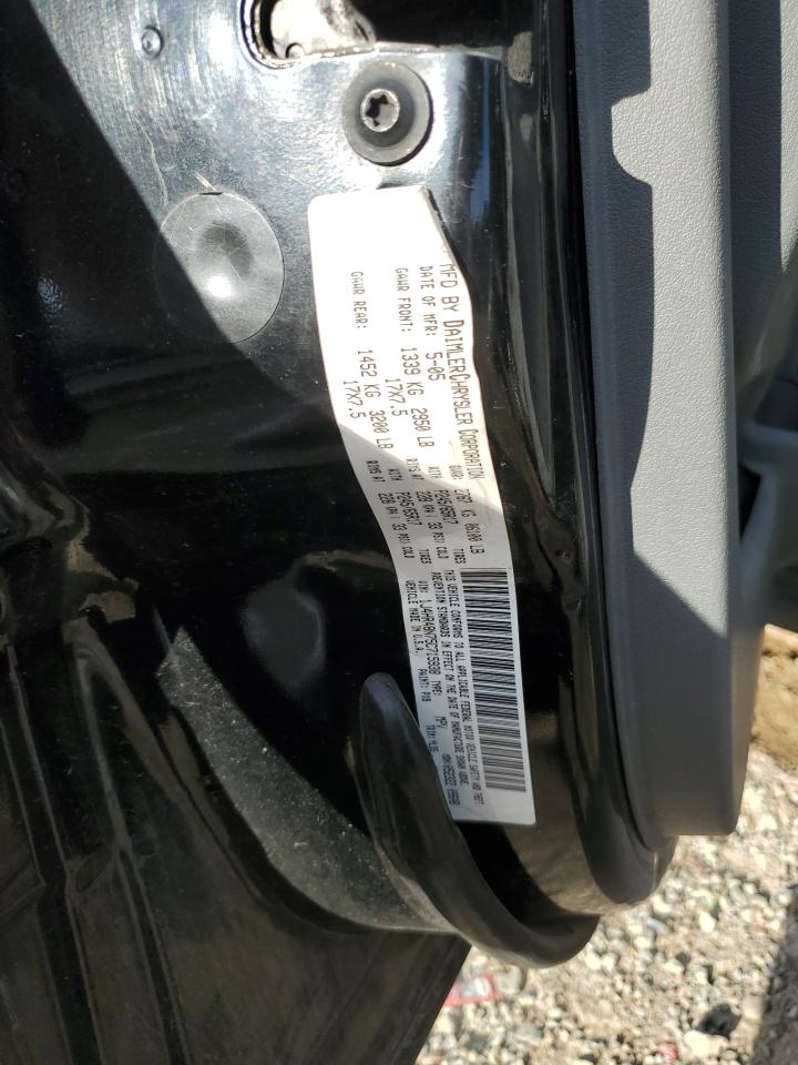 2005 Jeep Grand Cherokee - Image 13