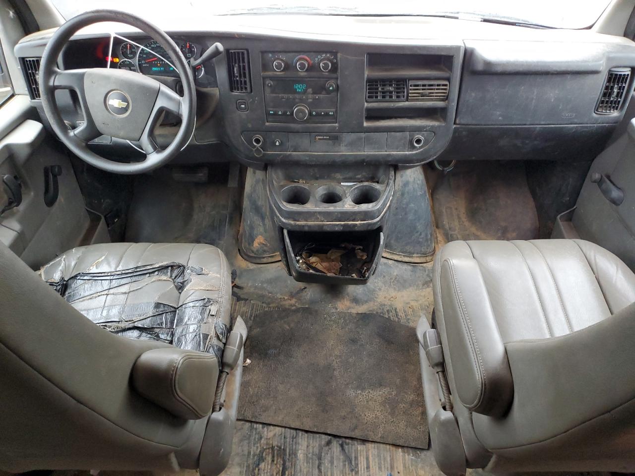 2012 Chevrolet Express - Image 8