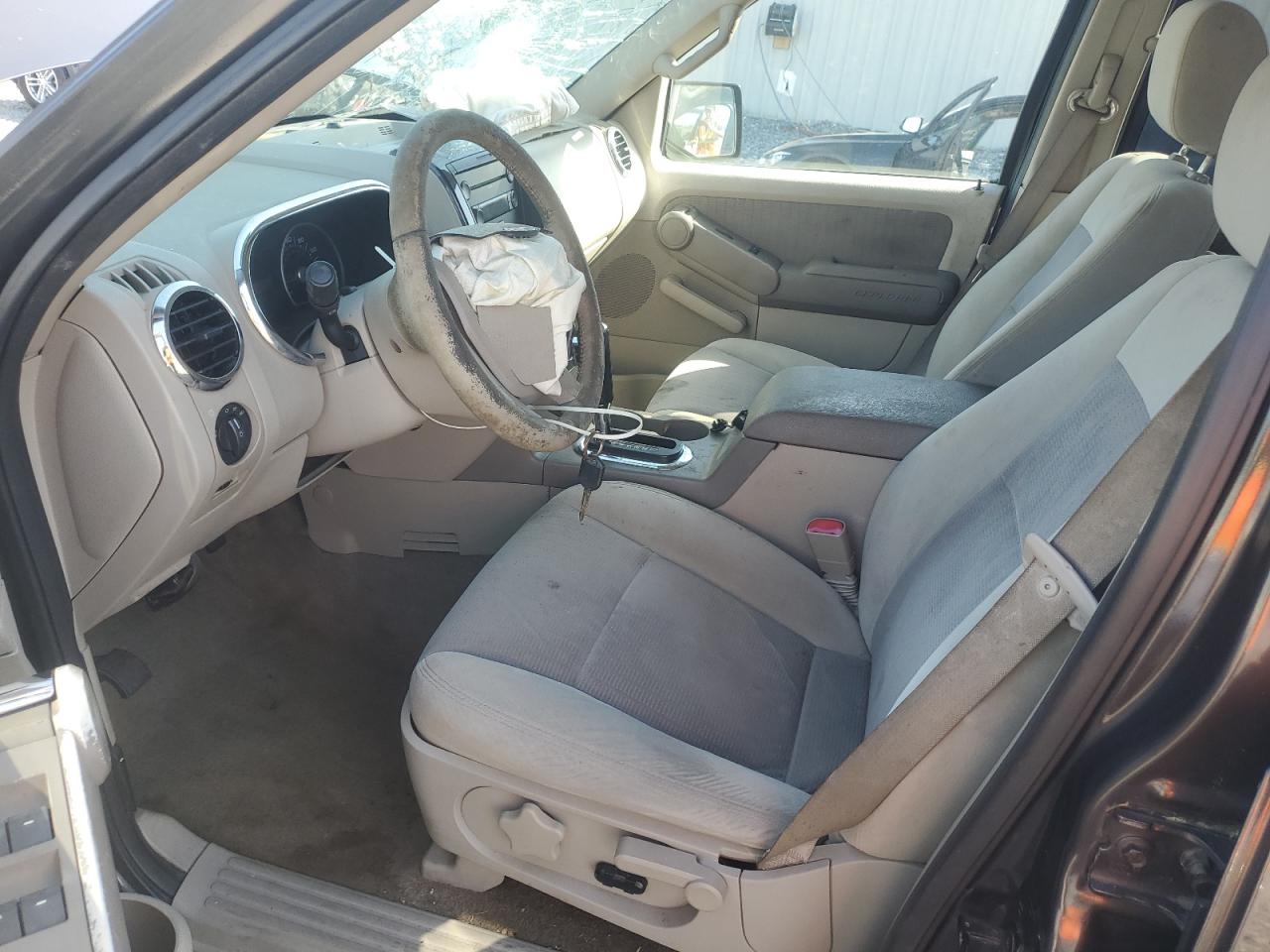 2007 Ford Explorer Xlt VIN: 1FMEU63E67UB57180 Lot: 48223025