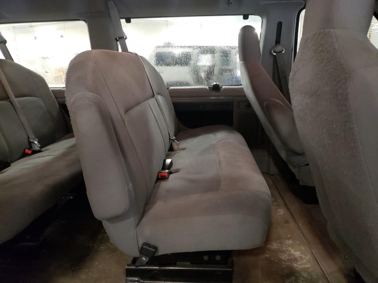 2014 Ford Econoline - Image 11