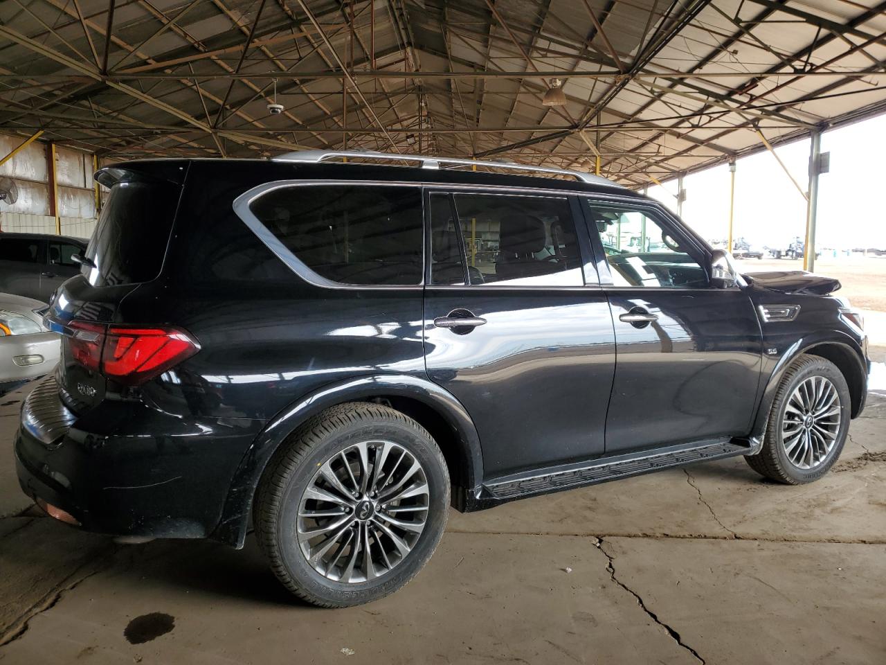 2019 Infiniti QX80 - Image 3