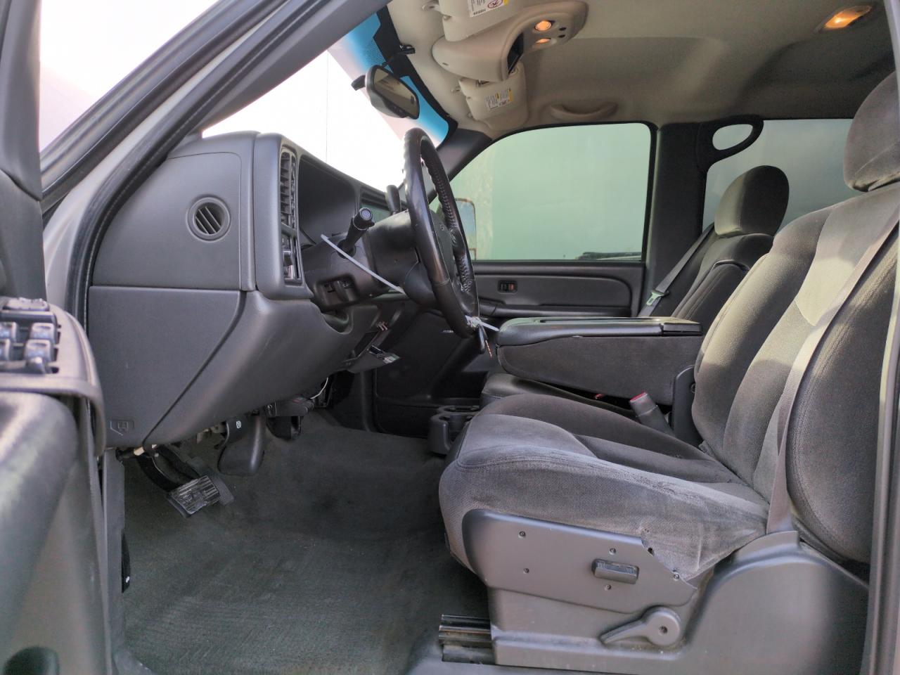 2006 GMC Sierra - Image 7