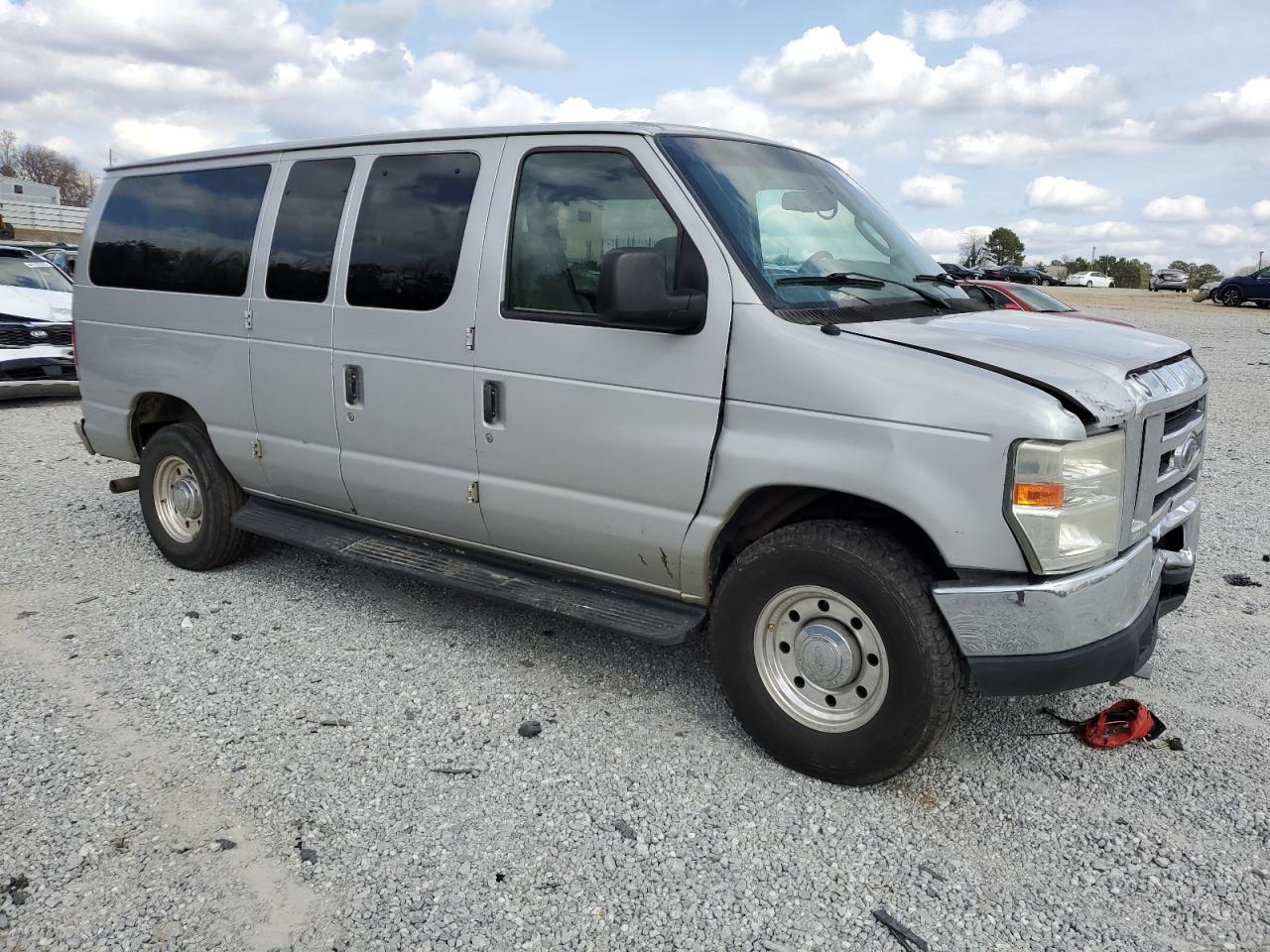 2013 Ford Econoline - Image 4