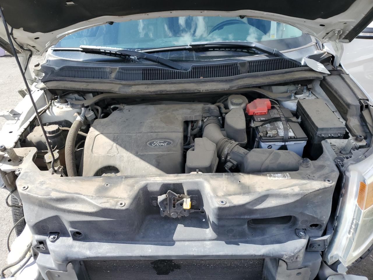 2014 Ford Explorer - Image 12