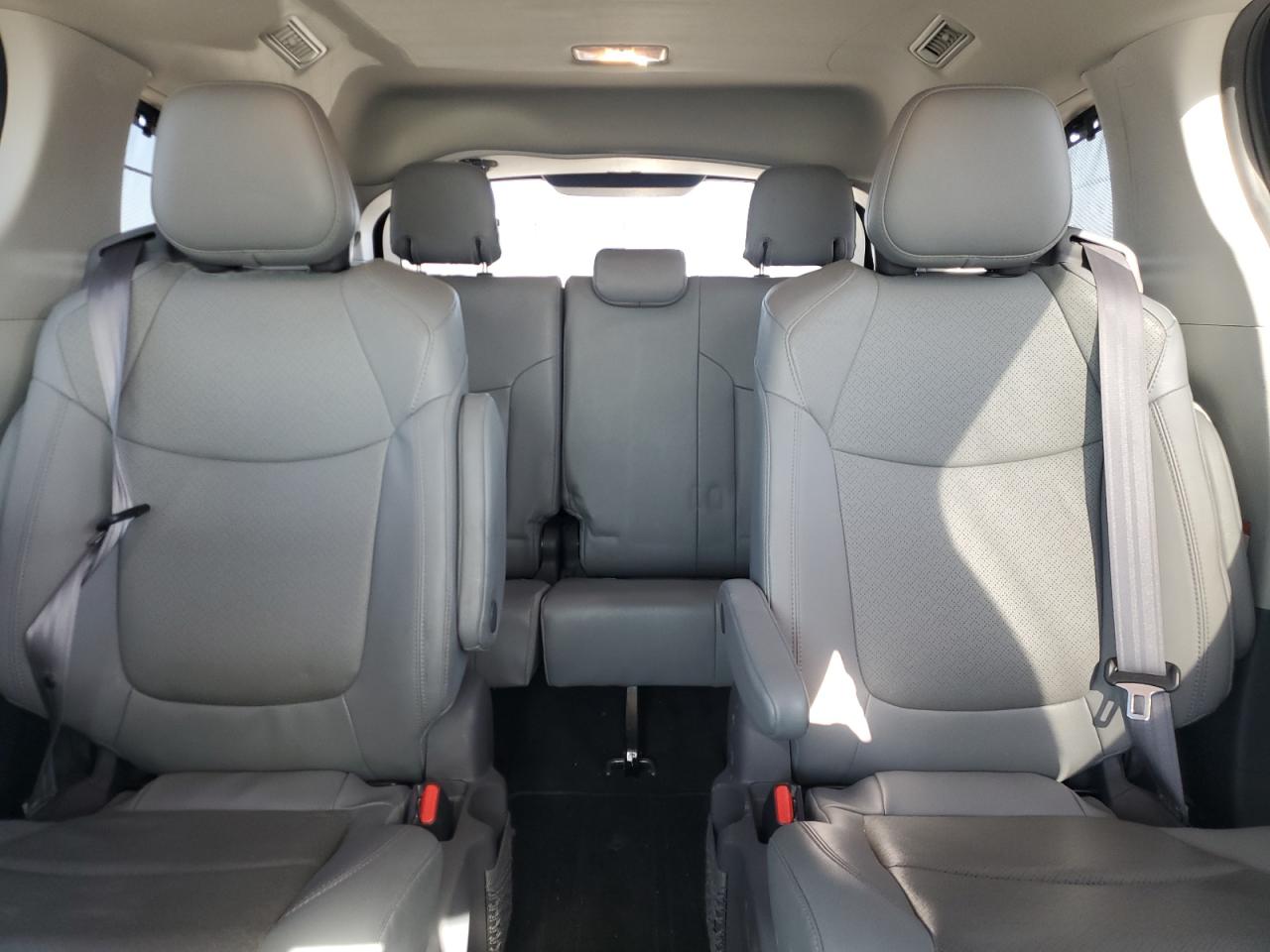 2021 Toyota Sienna Limited VIN: 5TDZRKEC2MS064202 Lot: 50266955