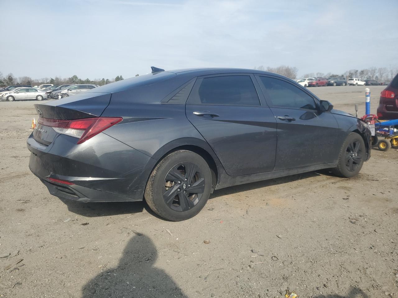 2021 Hyundai Elantra - Image 3