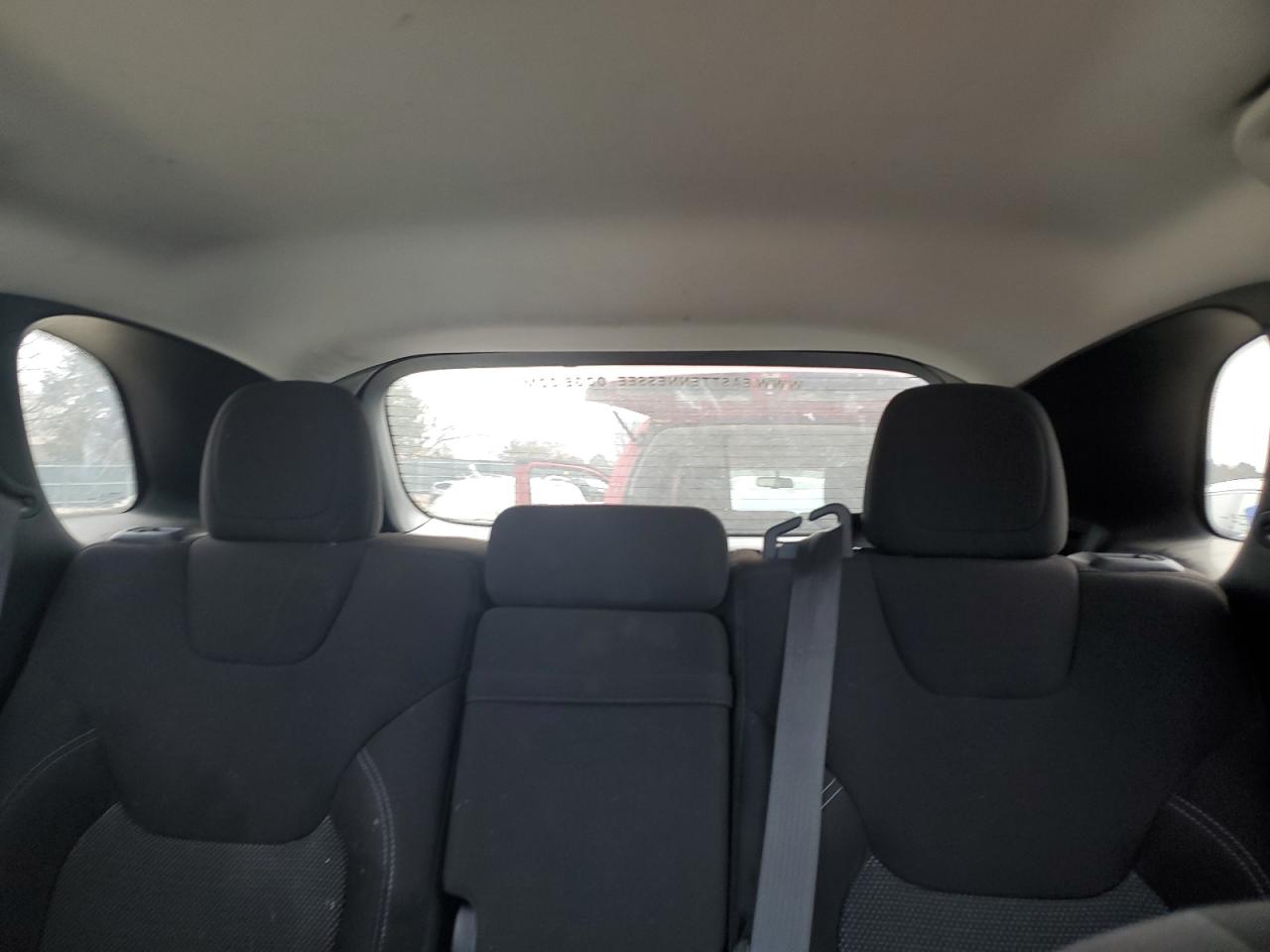 2019 Jeep Grand Cherokee - Image 10