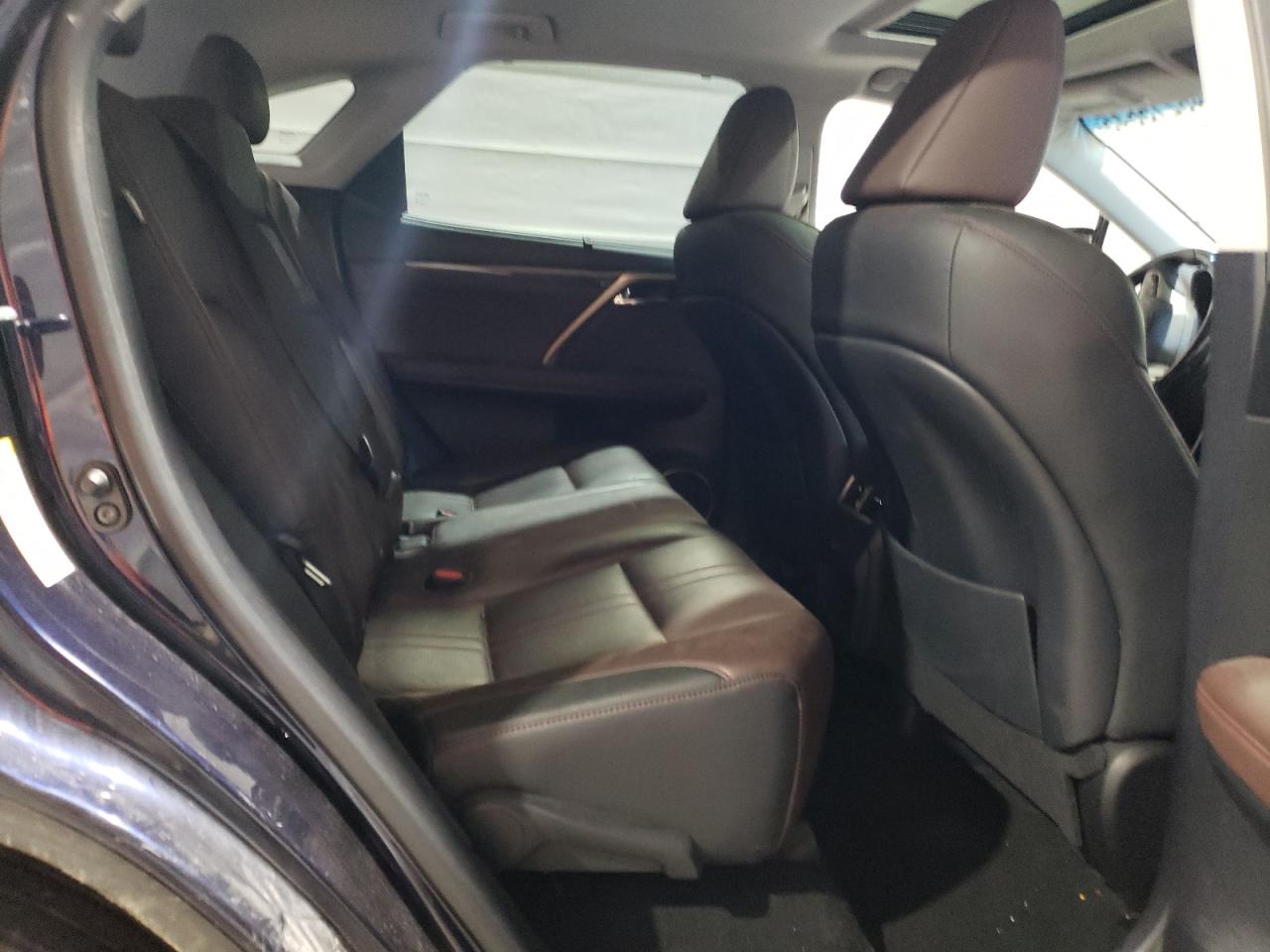 2017 Lexus RX - Image 11