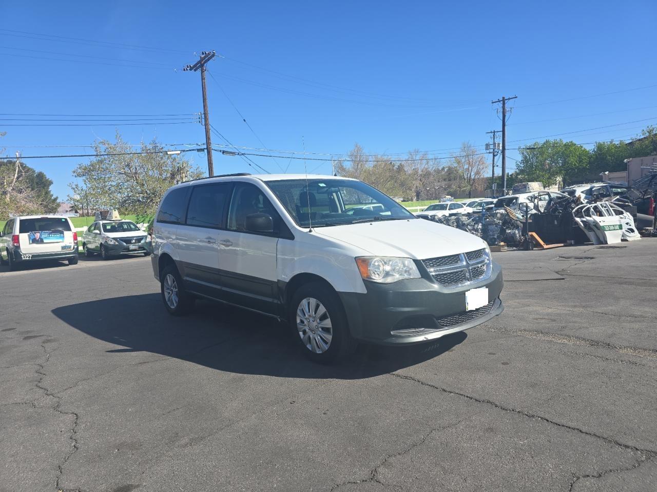 2015 Dodge Grand Caravan Sxt იყიდება North Las Vegas-ში, NV - Minor Dent/Scratches