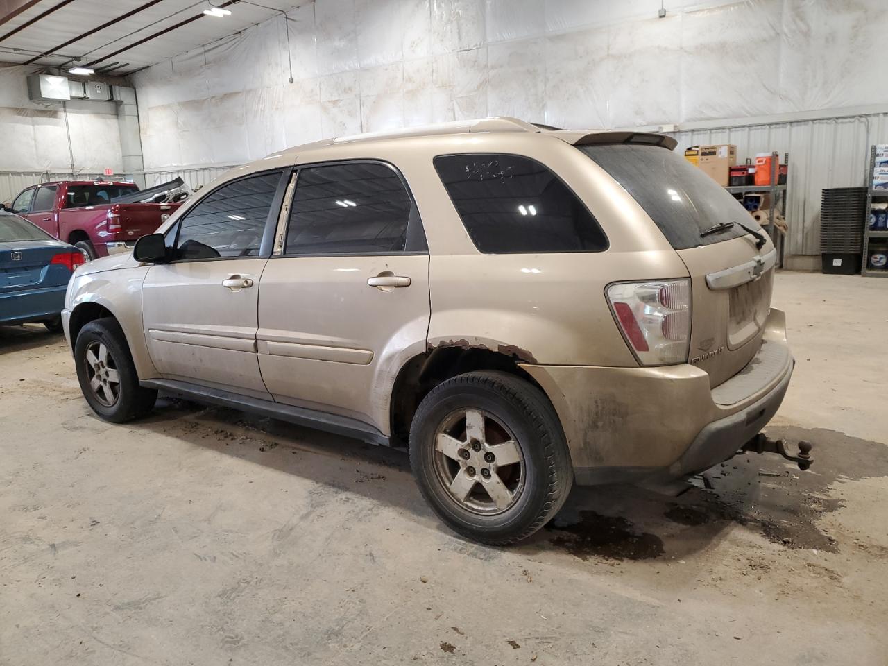 2005 Chevrolet Equinox - Image 2