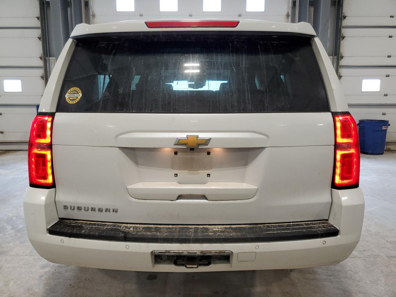 2016 Chevrolet Suburban - Image 6