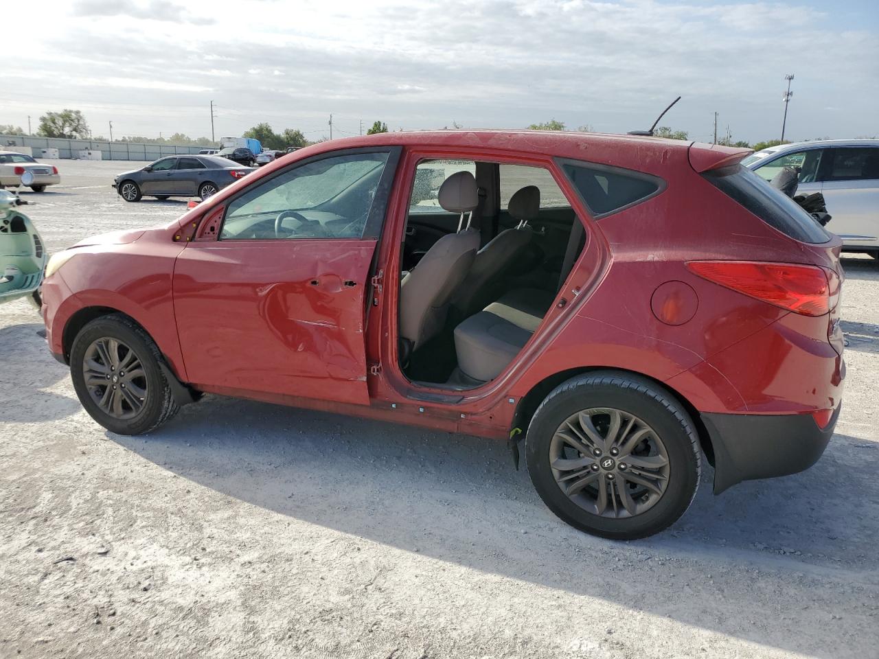 2015 Hyundai Tucson - Image 2