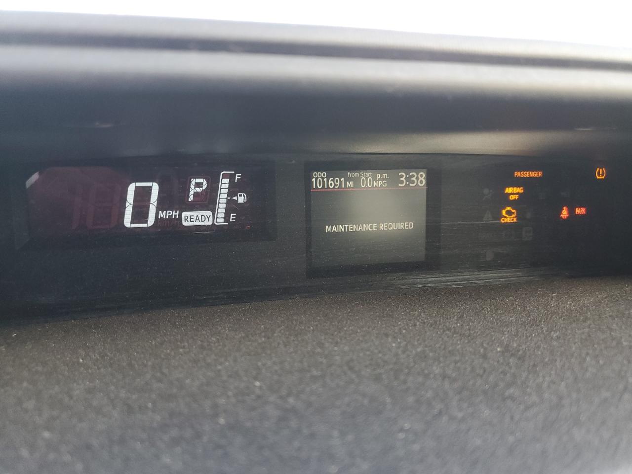 2016 Toyota Prius - Image 9