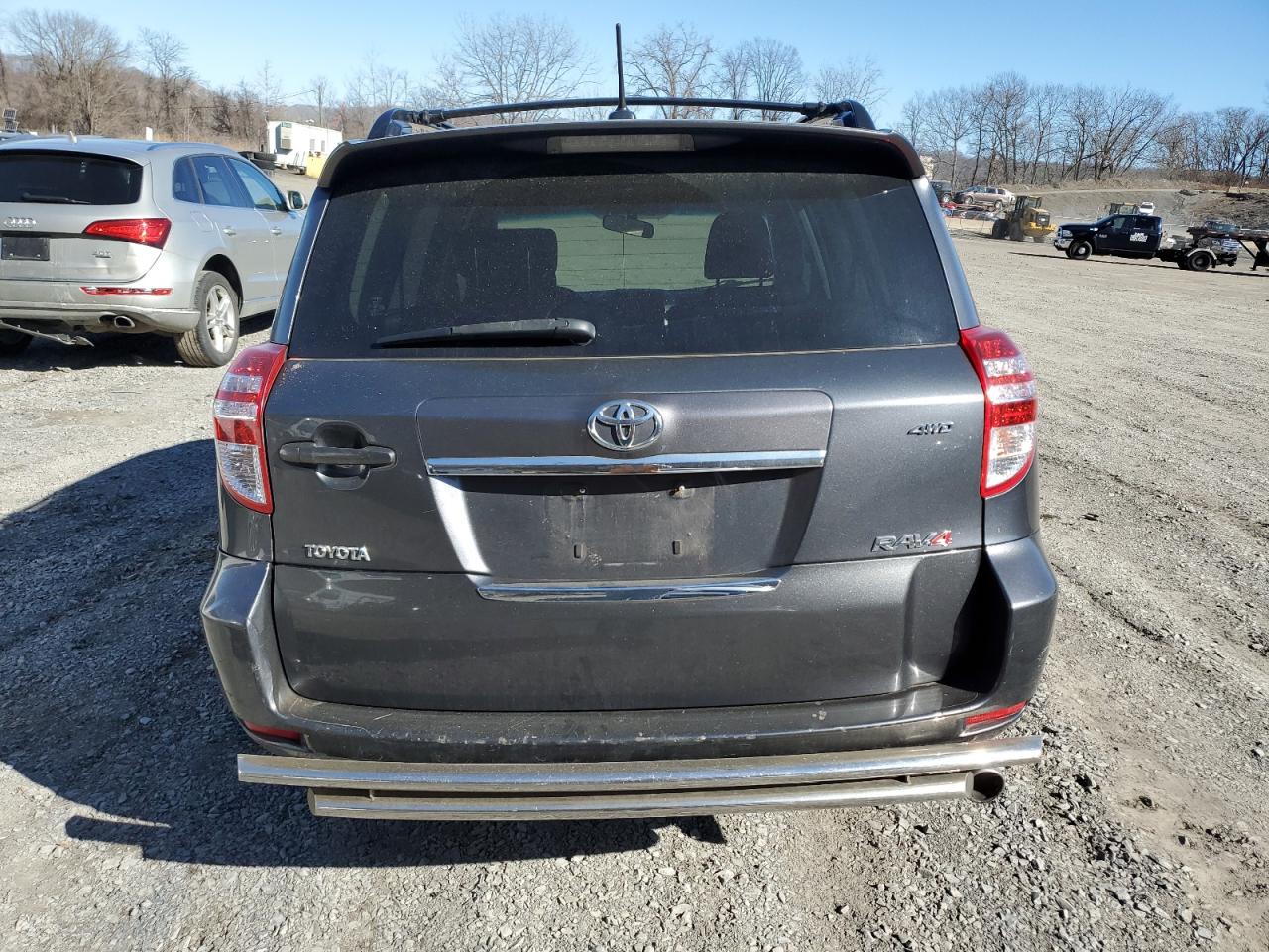 2010 Toyota RAV 4 - Image 6