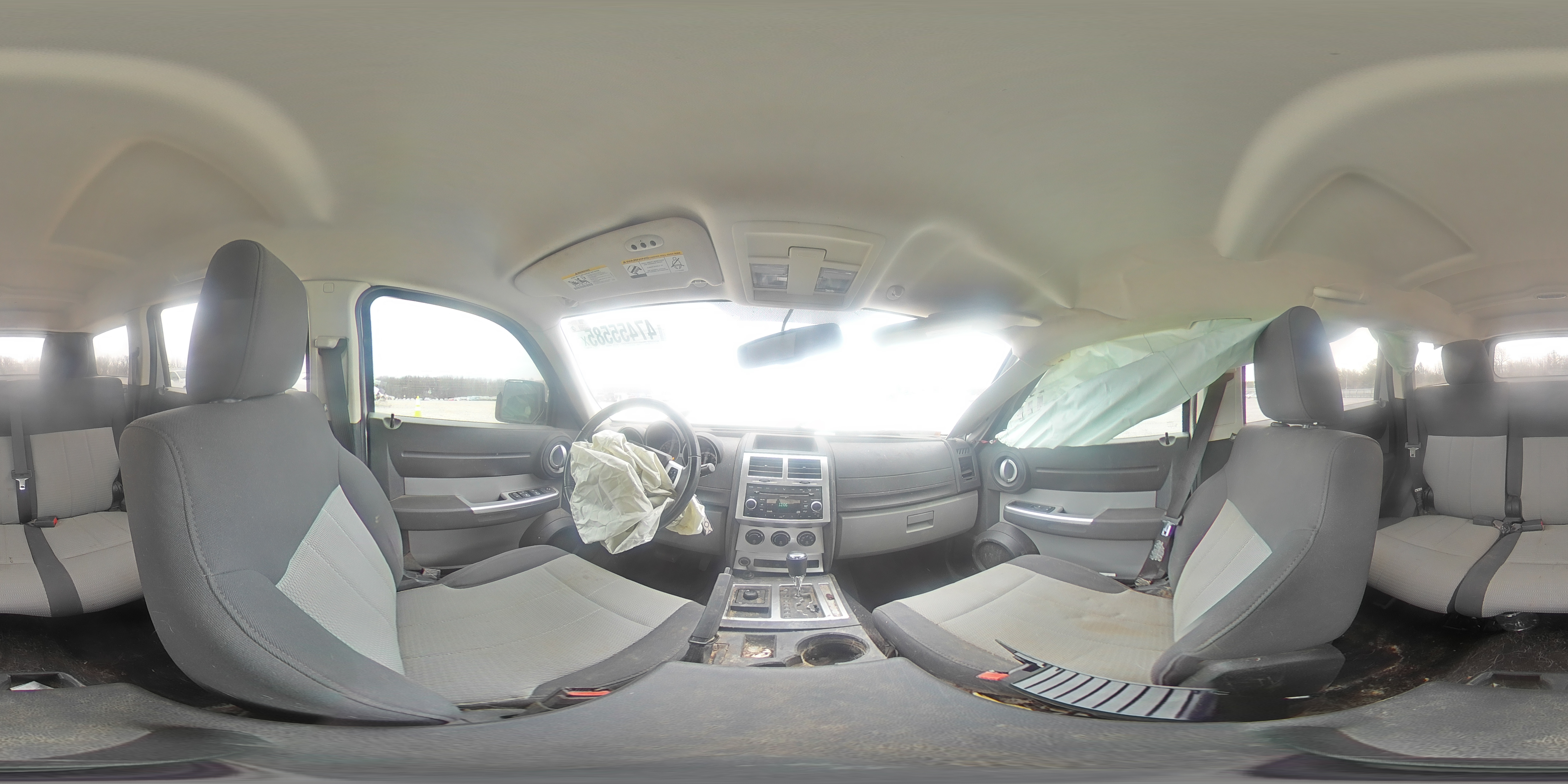 2008 Dodge Nitro - Image 13