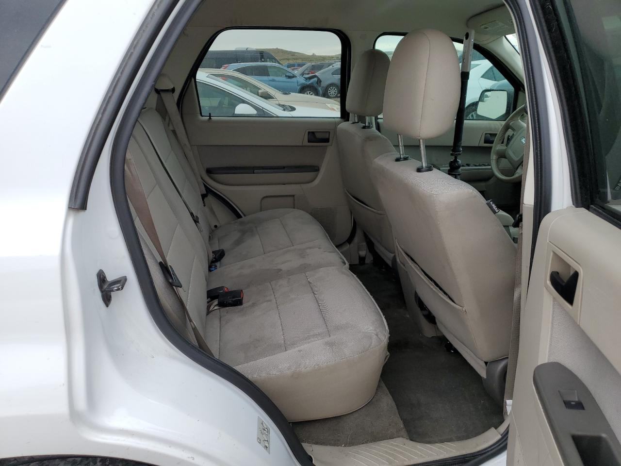 2011 Ford Escape - Image 11