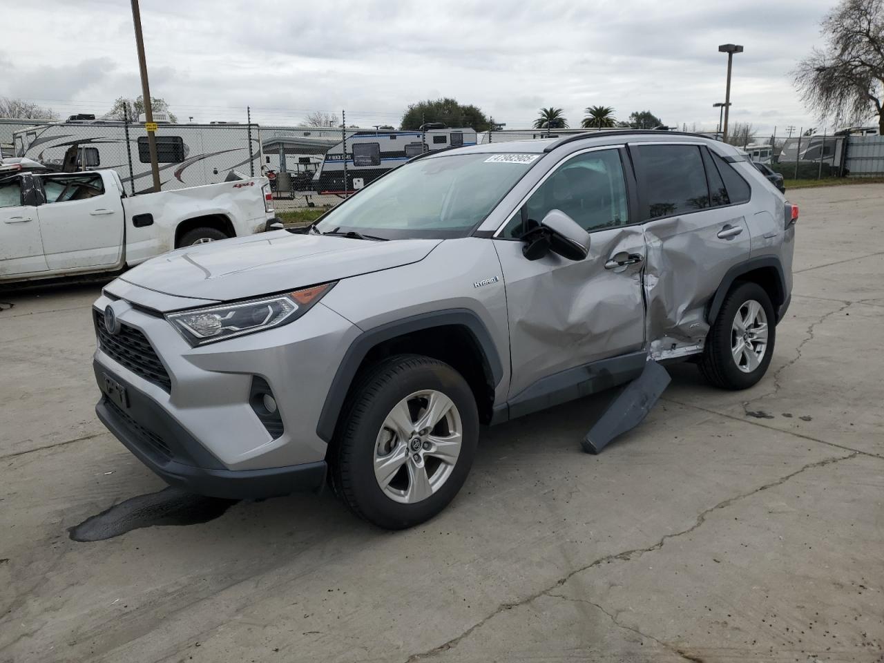2020 Toyota RAV 4 - Image 1