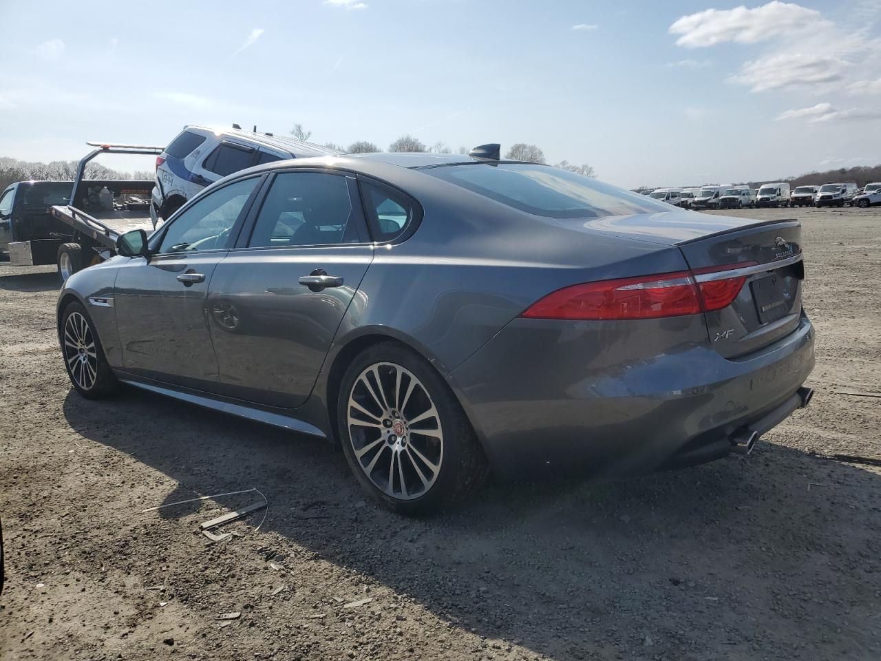 2016 Jaguar XF - Image 2