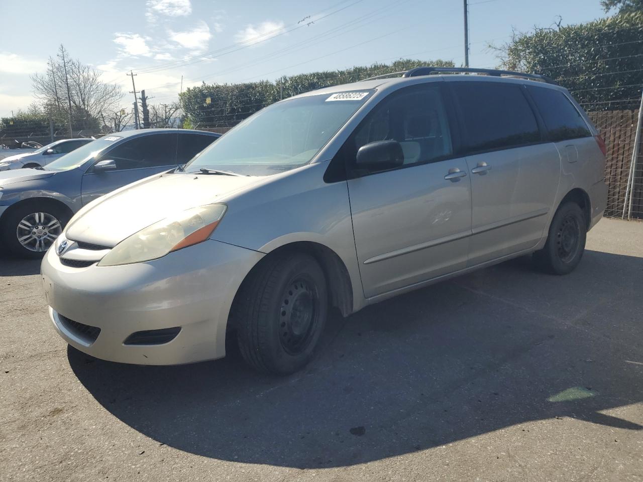 2006 Toyota Sienna - Image 1