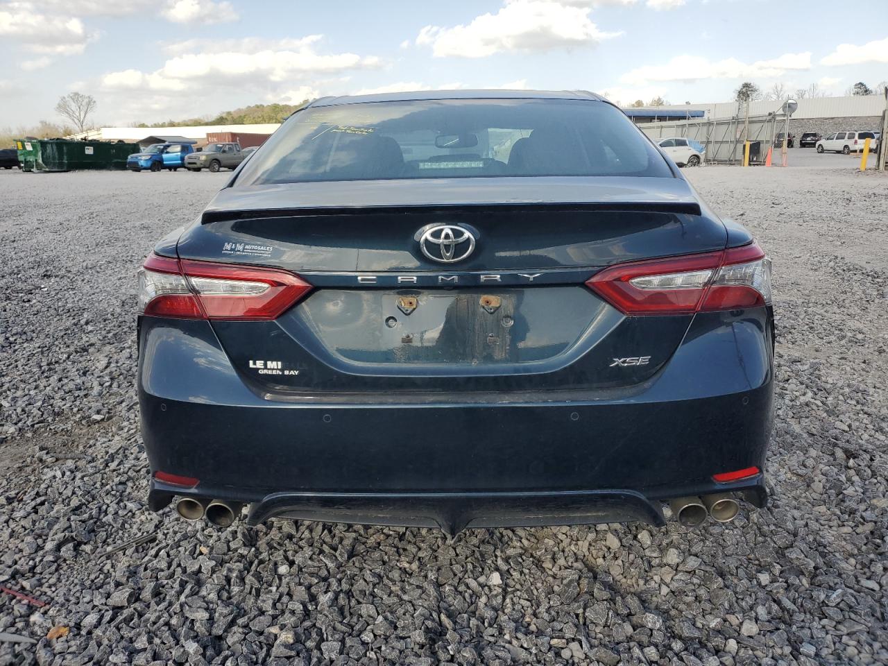 2018 Toyota Camry - Image 6