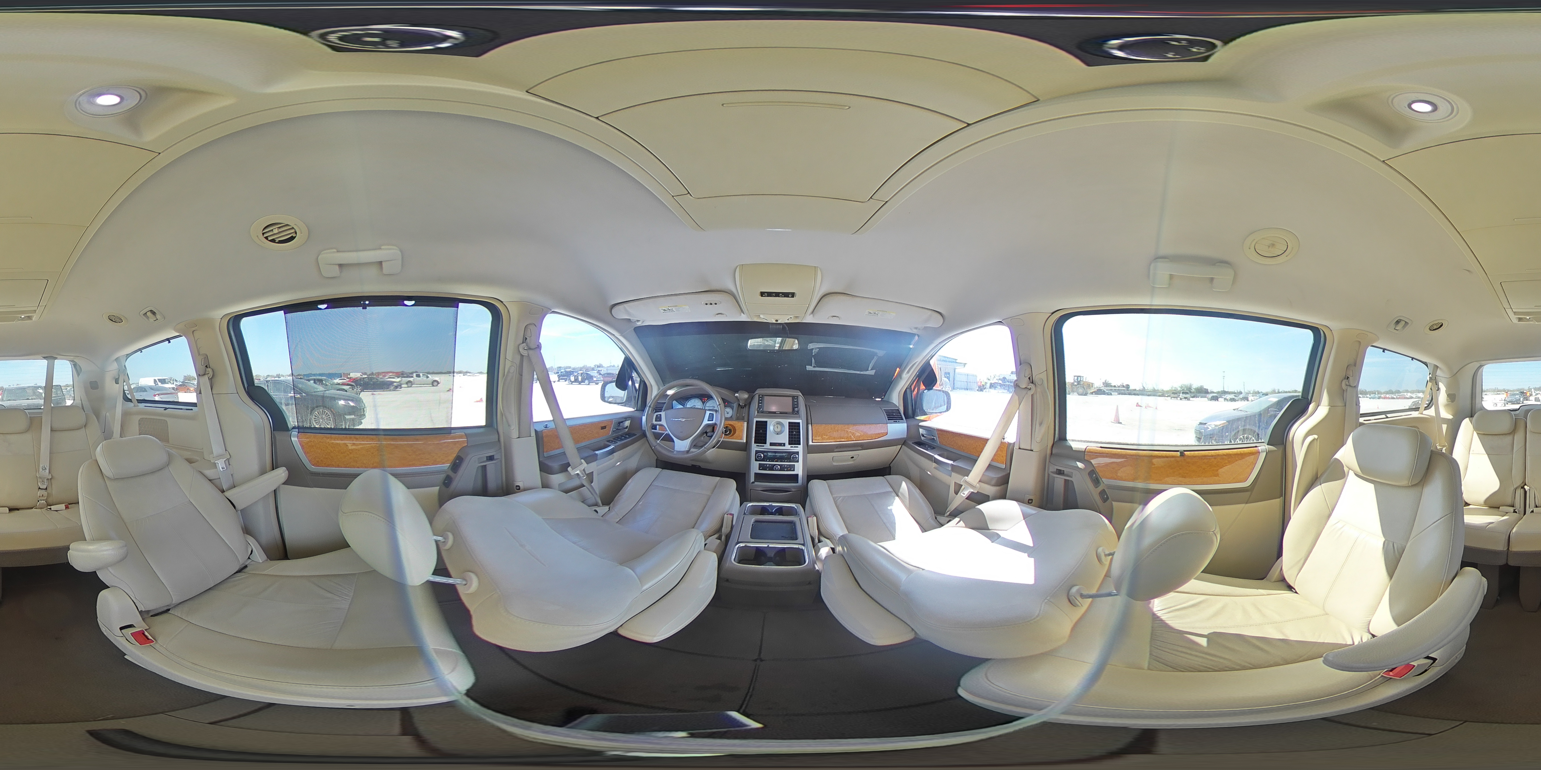 2010 Chrysler Town & Country - Image 13