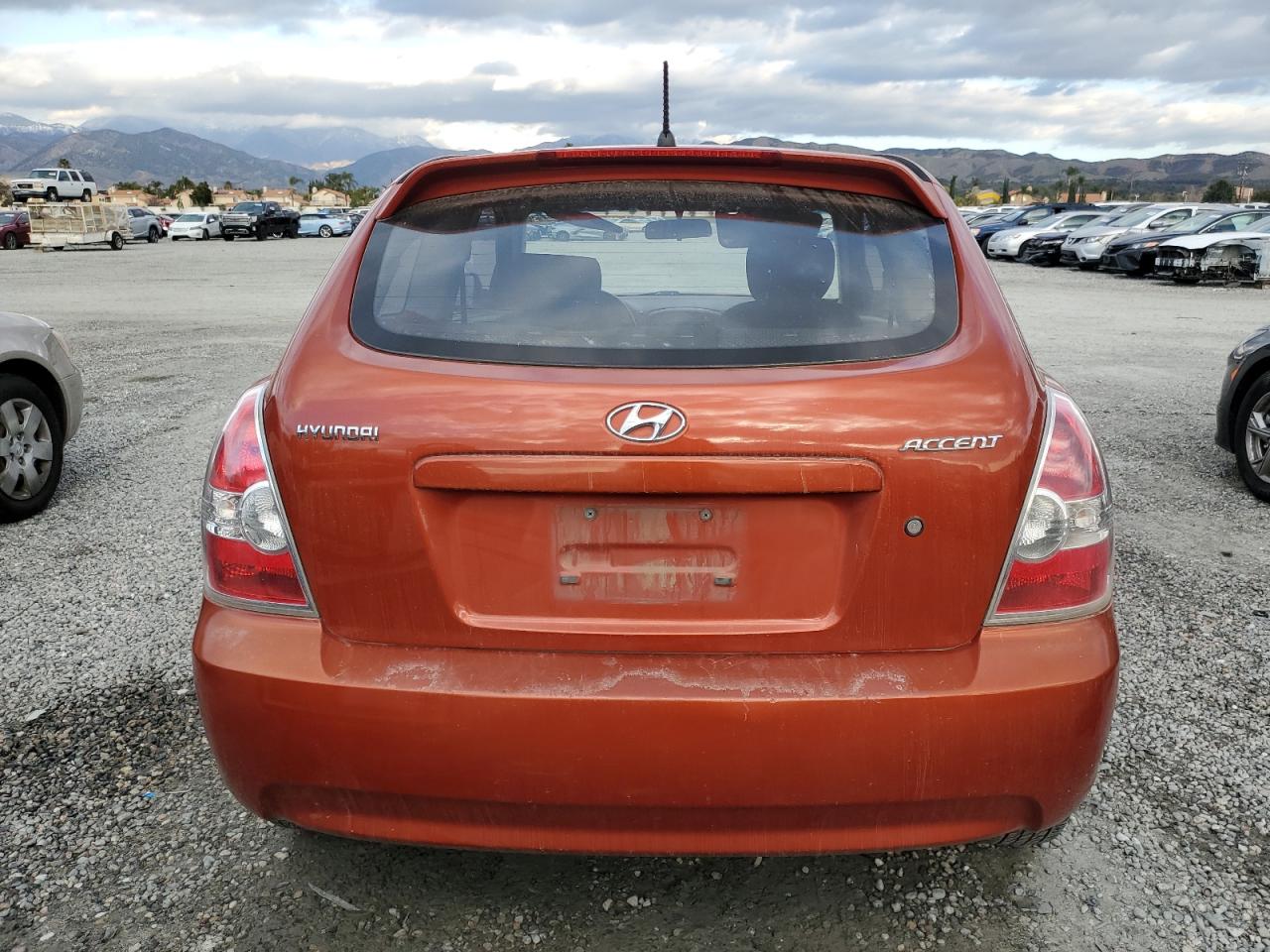 2008 Hyundai Accent - Image 6
