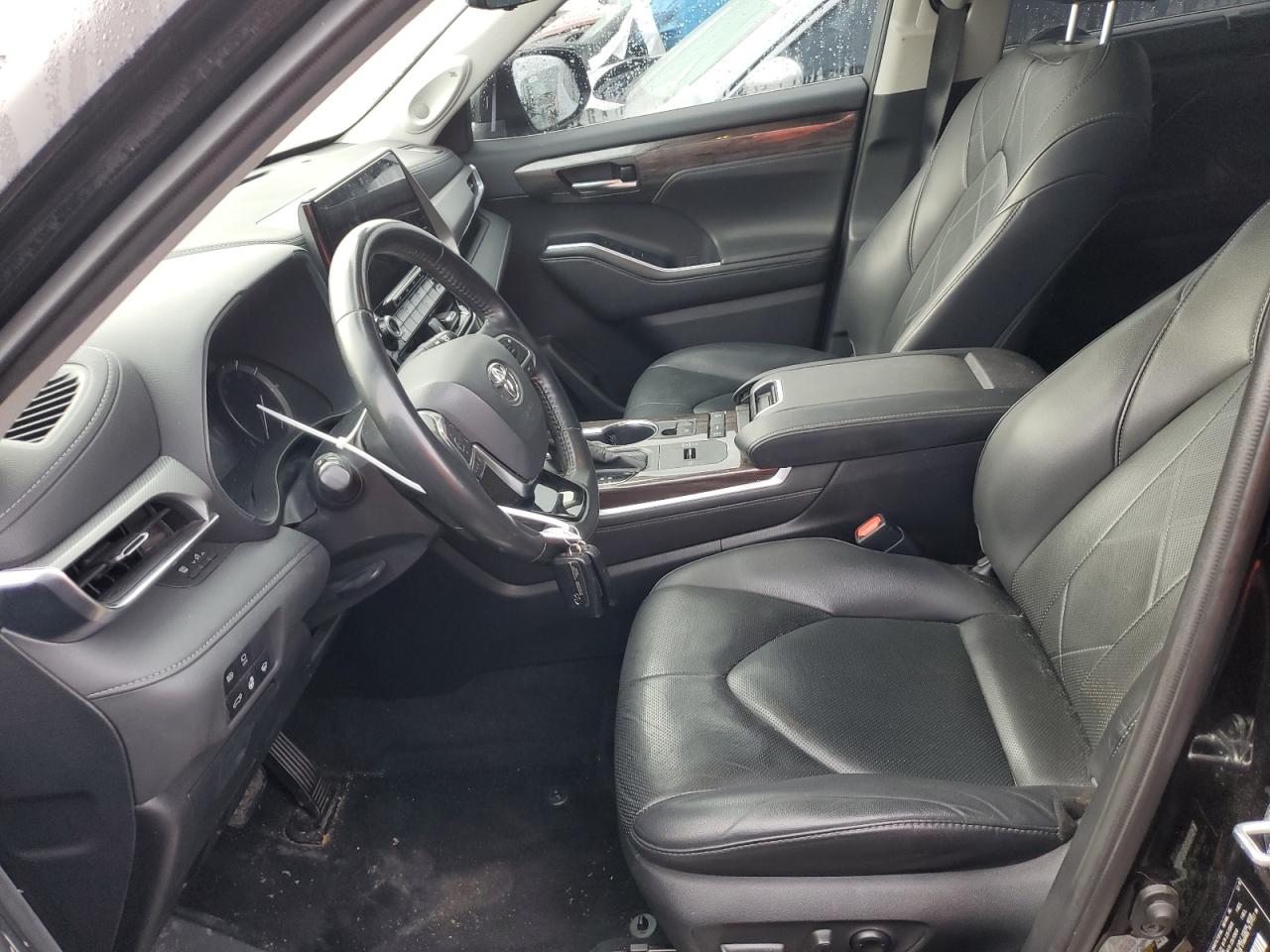 2020 Toyota Highlander - Image 7