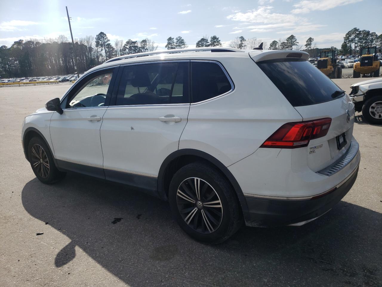 2019 Volkswagen Tiguan - Image 2