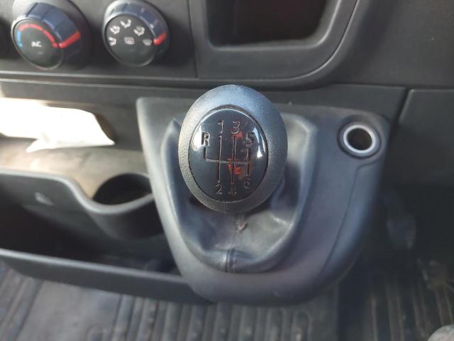 2015 VAUXHALL MOVANO F35