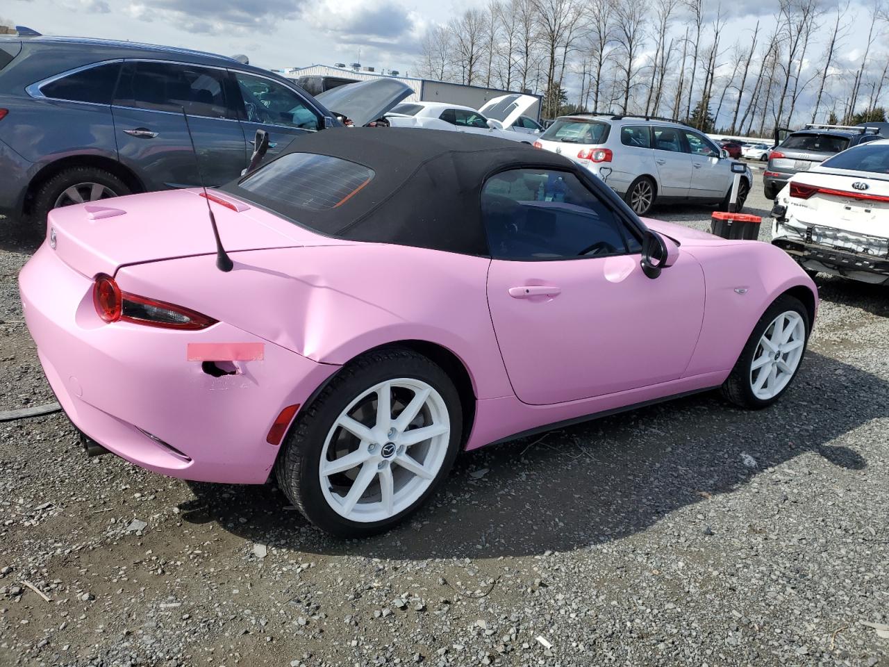 2020 Mazda MX-5 - Image 3