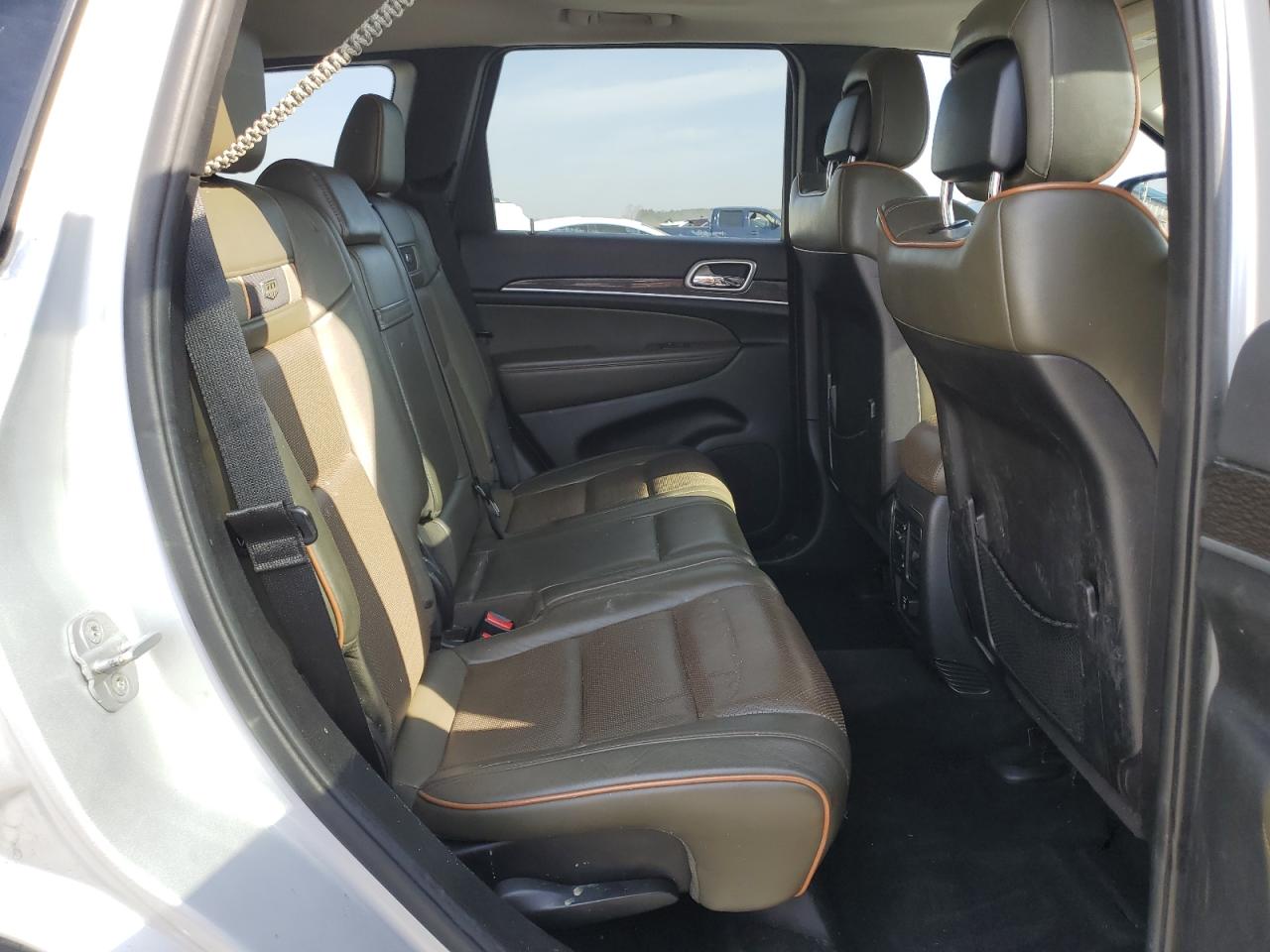 2011 Jeep Grand Cherokee - Image 11